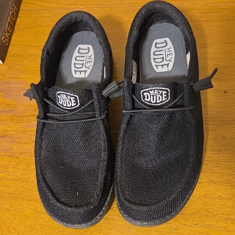 Hey Dude Basic Black Slip-On Loafers Size 10 Wide